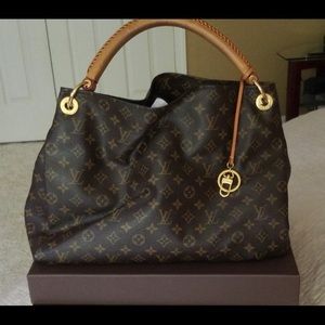Louis Vuitton Artsy Bag